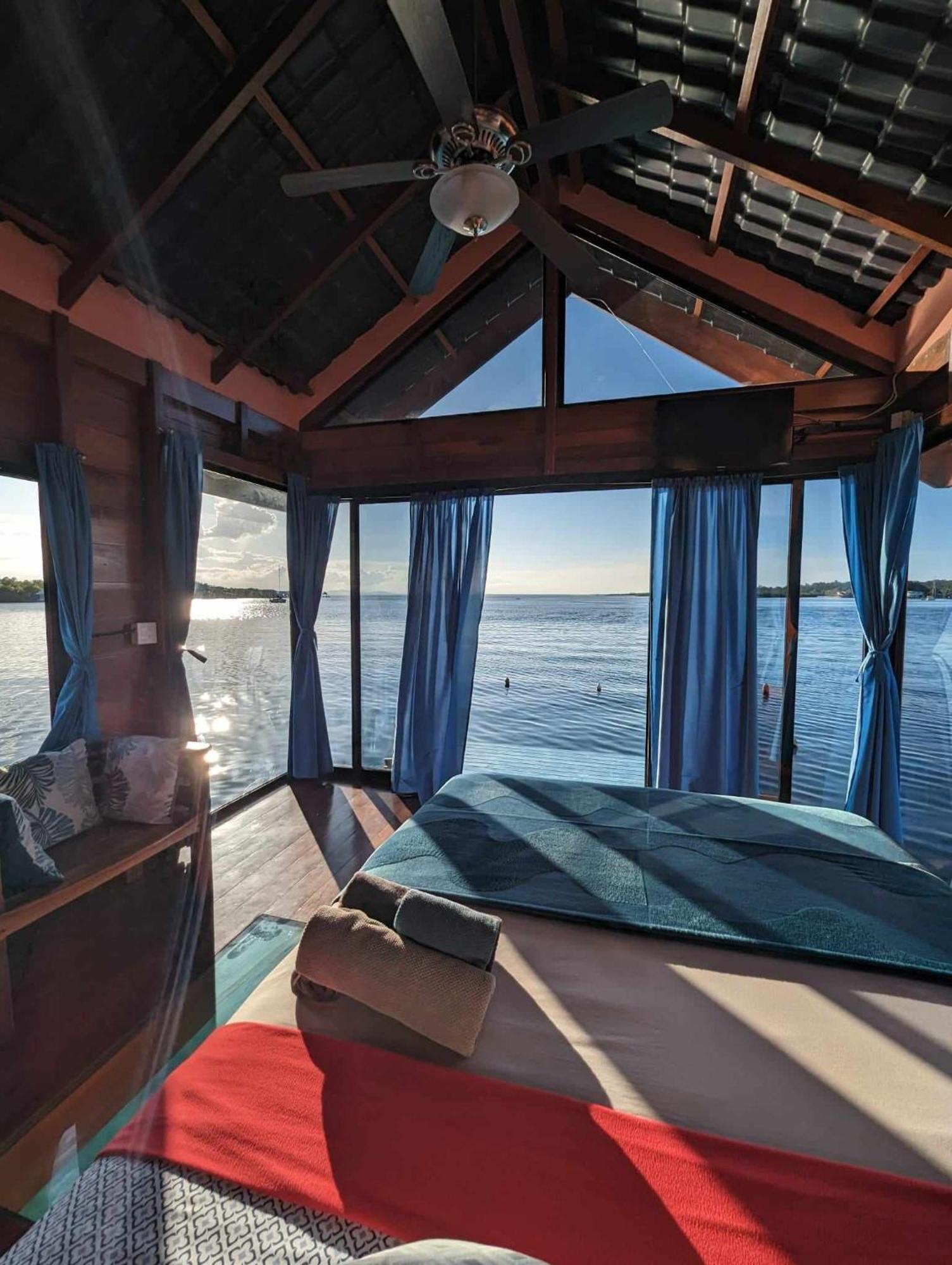 Barrbra Bnb Over The Sea Бокас Номер фото