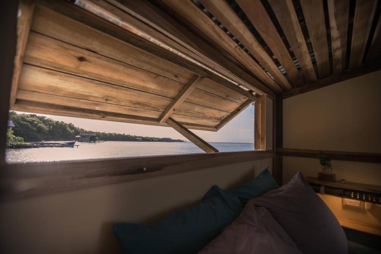 Barrbra Bnb Over The Sea Бокас Екстер'єр фото